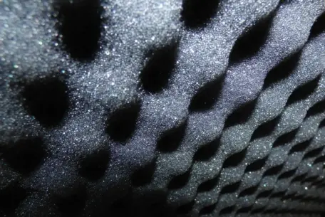 De 7 bedste budgetvenlige akustikpaneler til stuen