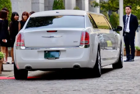 Mads Holger kæreste: Indblik i livet bag facaden